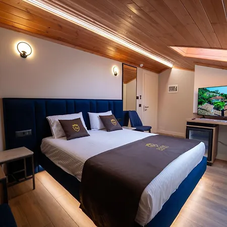 Dior 4* Krujë