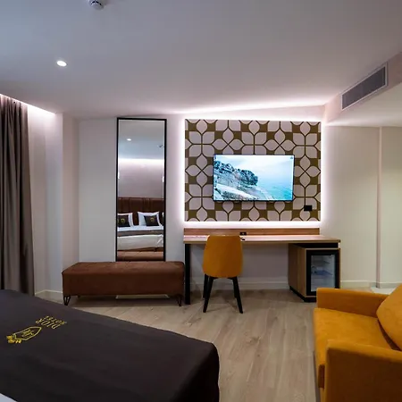 Dior Hotel 4*