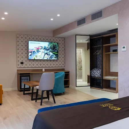 Dior 4* Krujë
